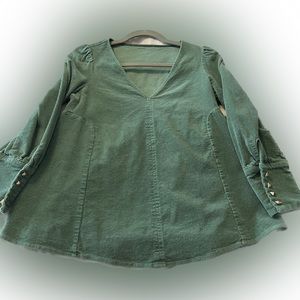 Pomander Place Green Corduroy Vneck Top, size S.